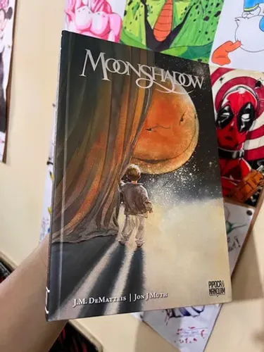 Moonshadow pipoca e nanquim capa dura