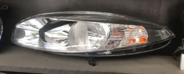 Farol Direito Renault Fluence Garra Recuperada