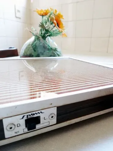 Bandeja Termo Elétrica Benkente da Span (Item para Colecionador ou Decoração)  