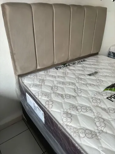 Cabeceira casal estofada em sued