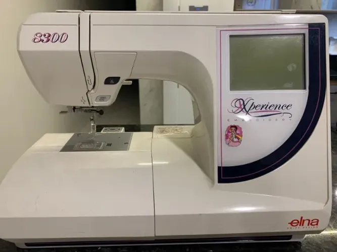 Bordadeira Eletronica Elna 8300