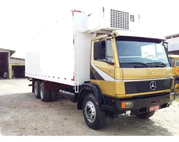 Caminhão Truck Refrigerado