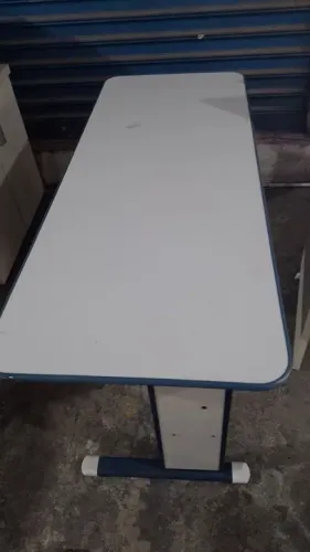 Mesa de Escritório -  Branca e Azul