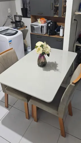 Mesa Celebrare Com 2 Cadeiras Apogeu 120cm Com Vidro Off White