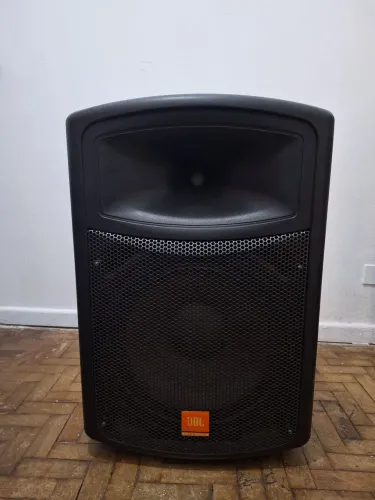 Caixa de Som JBL Amplificada 