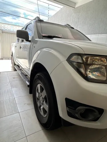Nissan Frontier SV At.cd 4X4 2.5 TB Diesel Mec. 2014