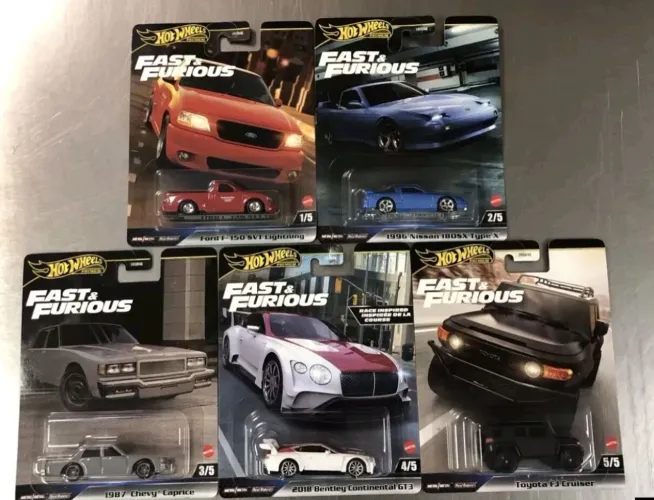 SET HOT WHEELS 2024 PREMIUM VELOZES E FURIOSOS - LACRADO DE FÁBRICA HNW46-956H - 5 miniat