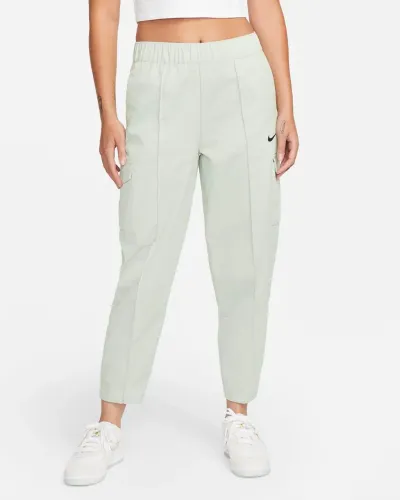 Nike Sportswear Essentials Women?s Curve Woven High-Rise