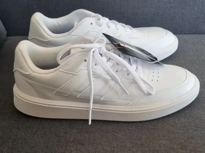 Tênis branco adidas tam 39 - NUNCA USADO