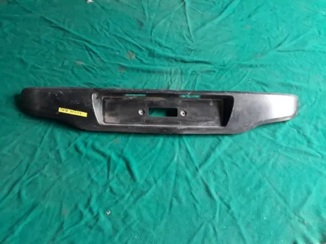moldura parachoque traseiro fiat punto 2013/17 original usado