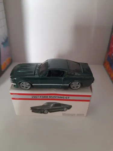 Ford Mustang GT 1967 - Miniatura