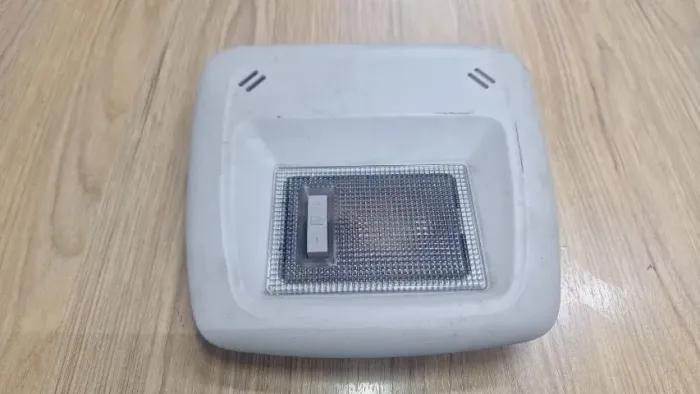 Luz De Teto Cortesia Onix Prisma