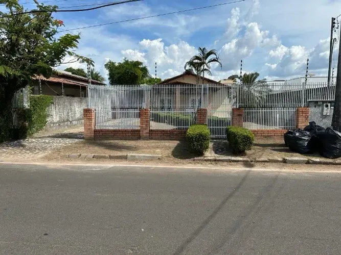 Vende-se Casa no Paraviana com 01 quarto suíte closet na lage