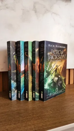 Percy Jackson e Os Olimpianos. Coleção completa. Editora Intrínseca. Ótimo estado. 