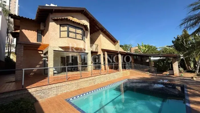 Casa para alugar no Condomínio Vale das Araucárias com 5 quartos