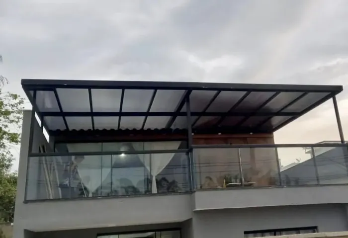 Cobertura em policarbonato 