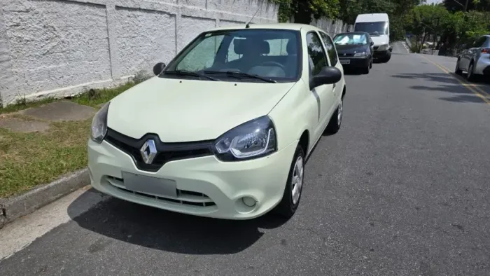 Renault Clio Authentique 1.0/1.0 Hi-power 16V 3P 2013