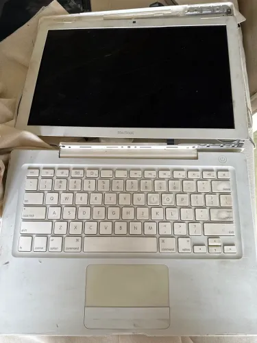 MacBook a1181 pra aproveitar o q sobrou 