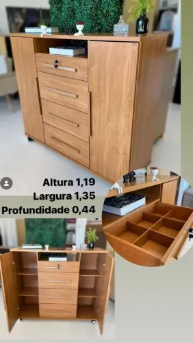 Aparador de Madeira com Gavetas e Portas