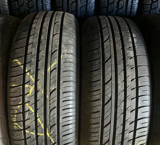 Par de pneus 14 Kwid 165/70 R14 semi novos ( 165/70/14 )