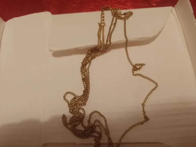 Colar dourado (Bijuteria)