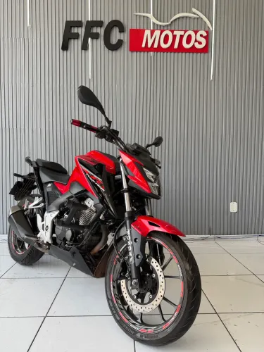 CB 300F ano 2023 ABS IPVA 2025 pago Faço Financiamento 