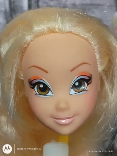 BARBIE ANTIGA - SÓ A CABEÇSA DA BONECA WINX CLUB STELLA