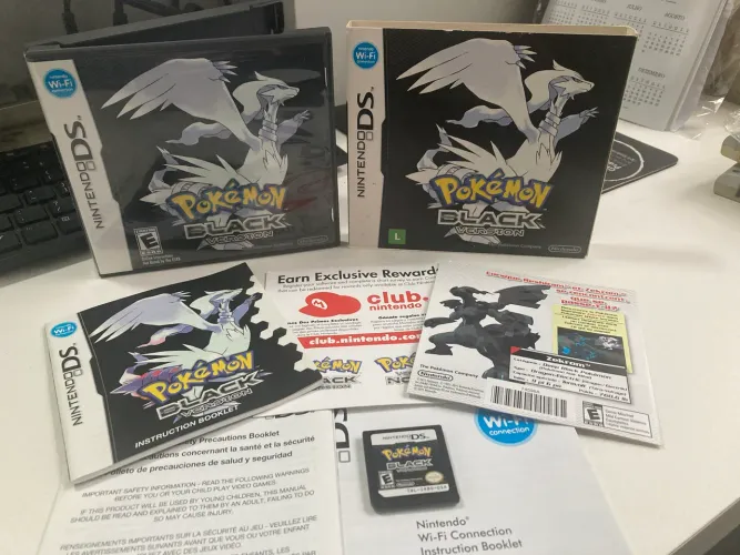 Jogo original Nintendo DS Pokémon Black CIB Completo com Luva (Envio OLX PAY)
