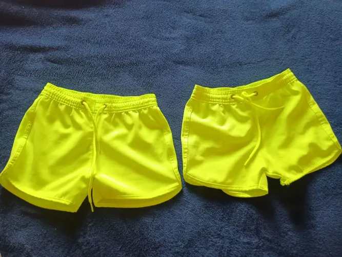 Shorts Neon Feminino 