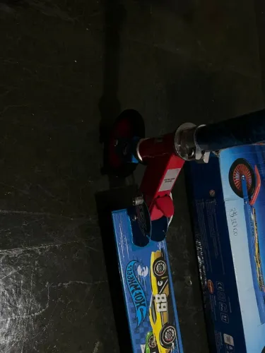 Patinete Hot Wheels