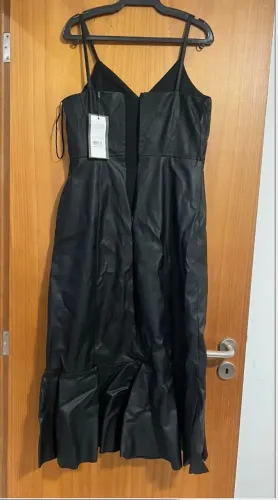 Vestido preto pu tvz tam 38
