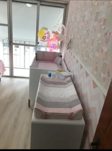 Jogo de Quarto Infantil (Berço, Cômoda e Prateleira)