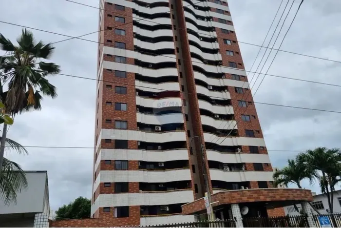 Apartamento a venda no Ed Cristal V, com 123m², Aldeota, andar alto por R$680.000,00