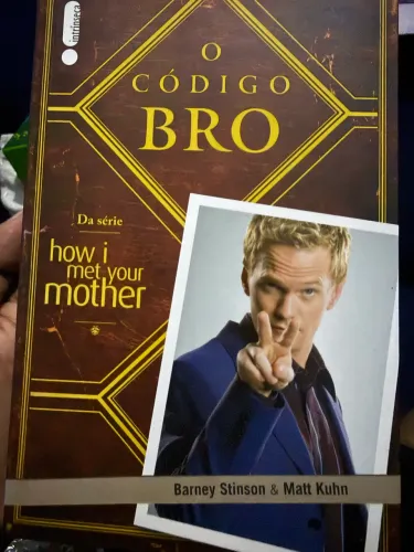 Livros da série HOW I MET YOUR MOTHER 