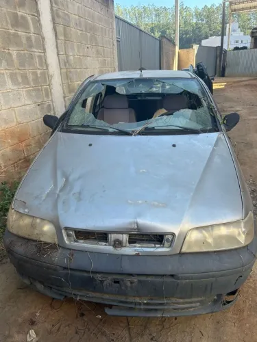 SUCATA ( PARA VENDA DE PEÇAS ) FIAT PALIO 2003