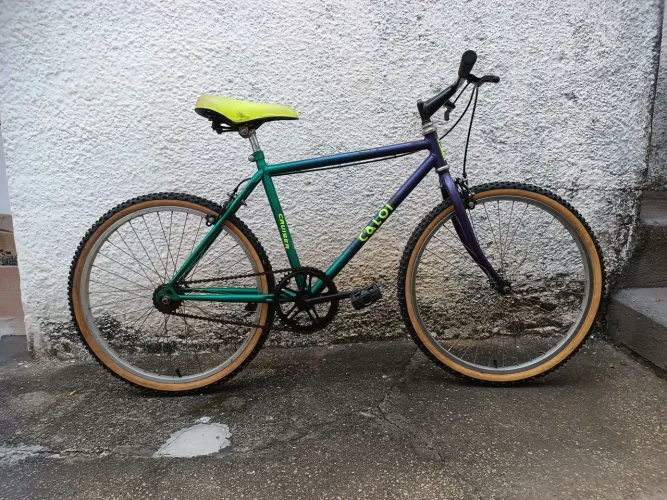 Bicicleta aro 26 sem marcha Caloi 