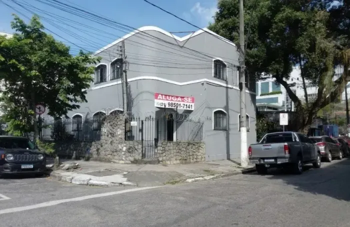 Imóvel térreo locação comercial 150m² aprox. 4 salas, 2 BH - 1 vaga - Centro de Niterói
