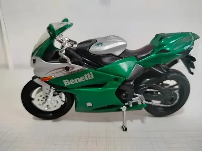 Miniatura Benelli Tornado 1130 Maisto 1/18