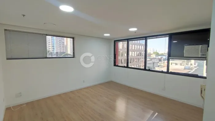 Sala em Vila Olímpia - São Paulo, SP