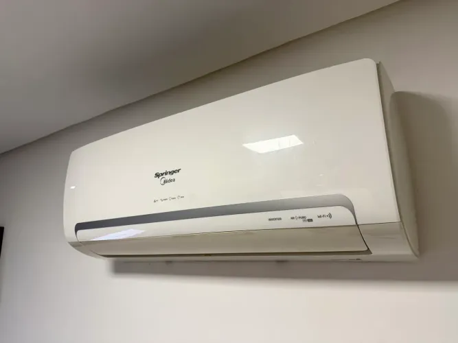 AR SPLIT 9.000 btus Springer Midea Inverter