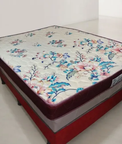Cama Box casal é colchão