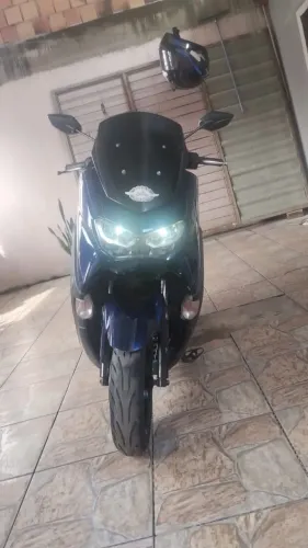 Vendo  moto Yamaha nmax