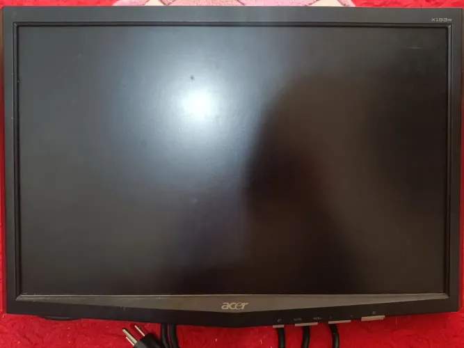 Monitor Acer x193w