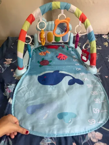 TAPETE DE ATIVIDADE COM PIANO MUSICAL