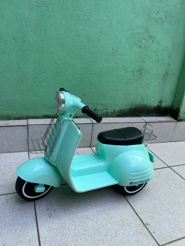 Moto elétrica infantil