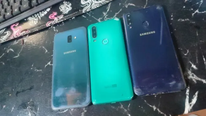 3 celulares bons só trocar a tela