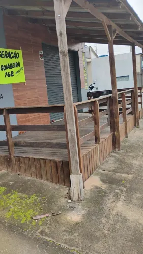 Deck de madeira em perfeito estado