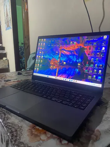 Samsung Book Intel Celeron 6305 4GB RAM 256Gb Intel UHD Graphics