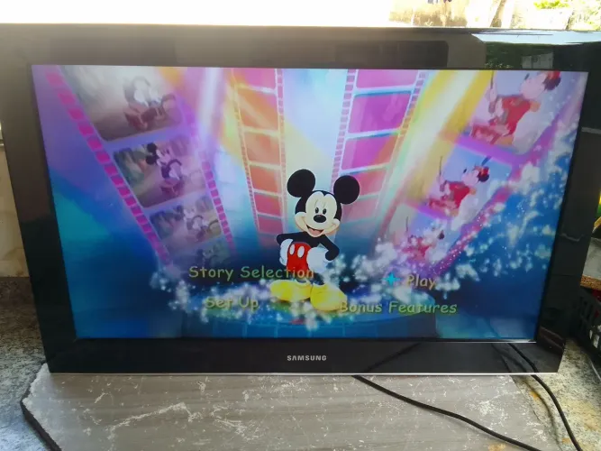Tv sansung lcd tudo ok precisa conversor hdmi av muito boa