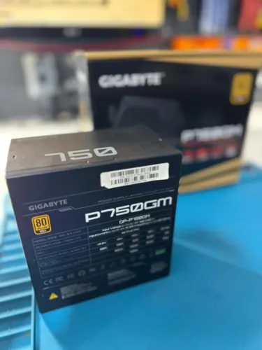 Fonte de Alimentação Gigabyte P750GM 80 Plus Gold Modular